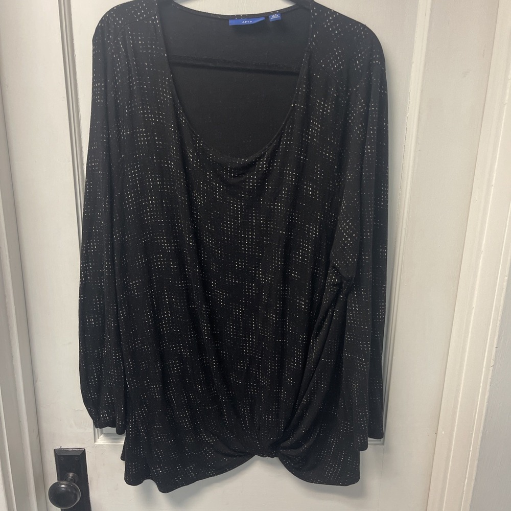 APT 9 Size 2X Long Sleeve V Neck Knotted Hem Tunic Length Black And White